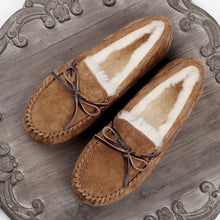 Load image into Gallery viewer, Top brand 100% Natural Fur Genuine Leather Women Flat Shoes New Fashion Women Moccasins Casual Loafers Plus Size Winter shoes